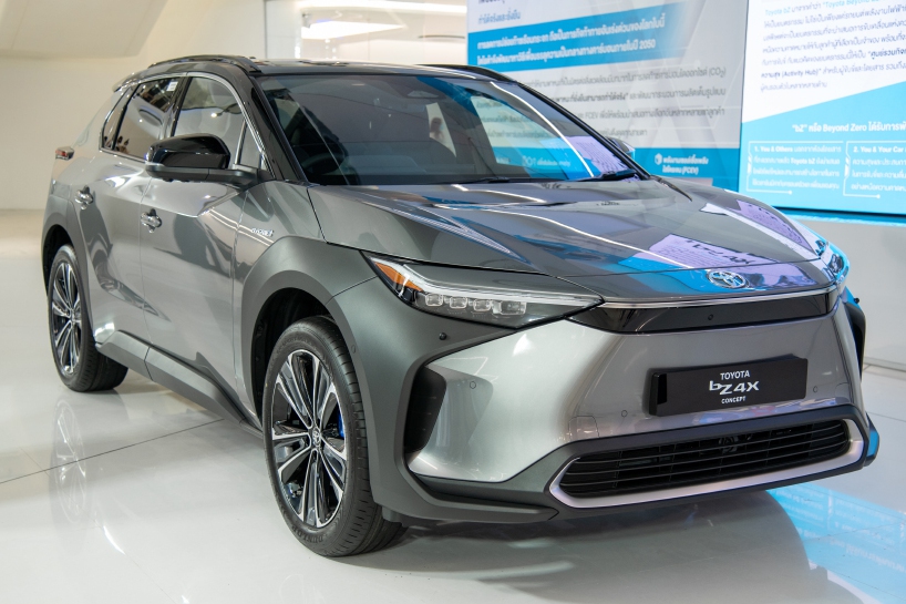 Toyota bZ4X tới Đông Nam Á - SUV thuần điện cản đường VinFast VF7