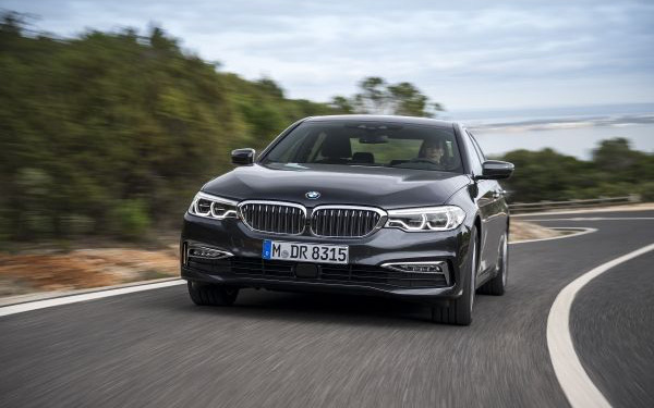 BMW công bố giá mới hấp dẫn chưa từng có trong tháng 7