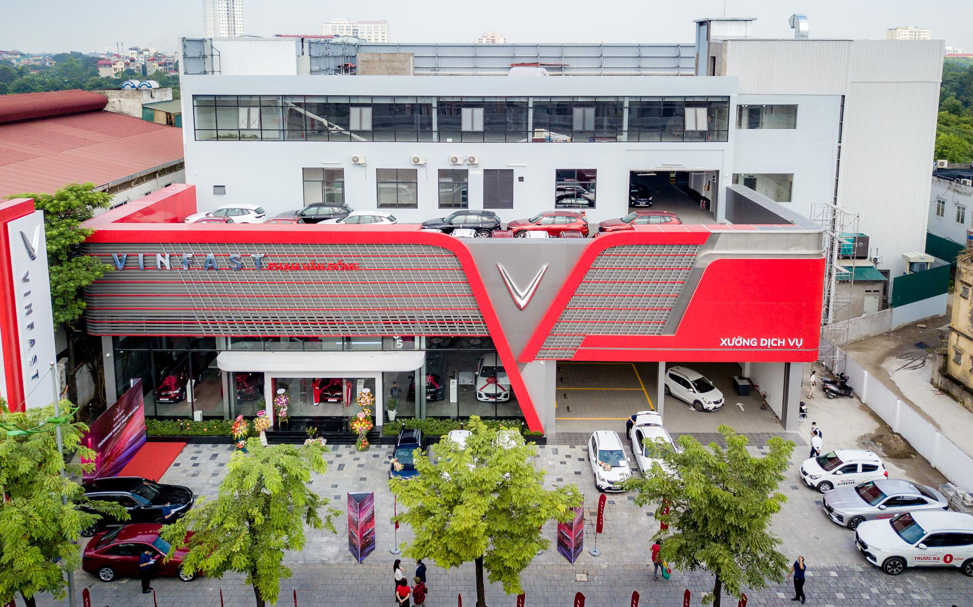 Showroom VinFast mới khai trương ở Hà Nội: Rộng gần 5.000m2, sang xịn vượt trội