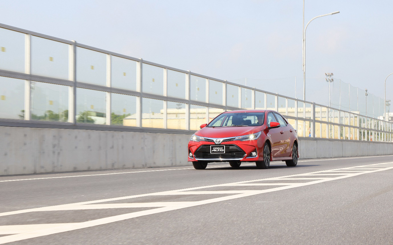 Corolla Altis - Xe được ưu đãi lớn nhất của Toyota Việt Nam trong tháng 11