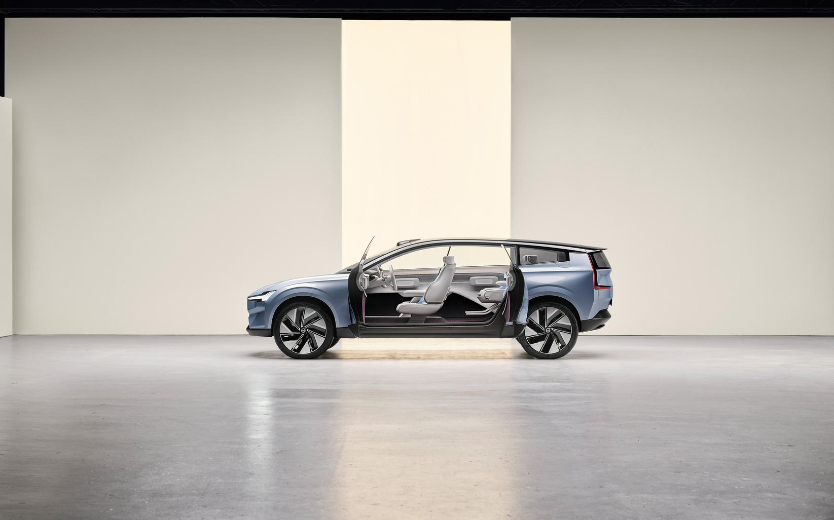 Volvo – Chuẩn mực về an toàn trong phân khúc xe sang