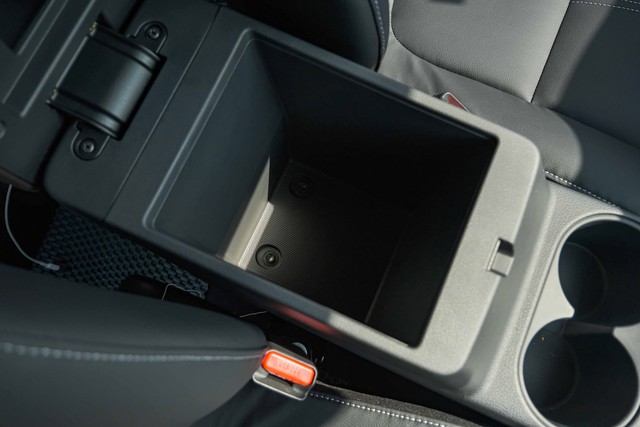 Ra mắt Mitsubishi Xpander 2022: 20 điểm mới, tăng thực dụng, giá y hệt Veloz Cross - Ảnh 21. Ra mắt Mitsubishi Xpander 2022: 20 điểm mới, tăng thực dụng, giá y hệt Veloz Cross - Ảnh 21.