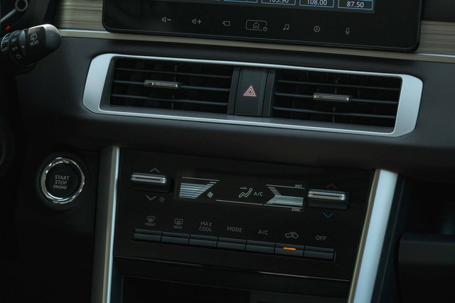 Ra mắt Mitsubishi Xpander 2022: 20 điểm mới, tăng thực dụng, giá y hệt Veloz Cross - Ảnh 18. Ra mắt Mitsubishi Xpander 2022: 20 điểm mới, tăng thực dụng, giá y hệt Veloz Cross - Ảnh 18.