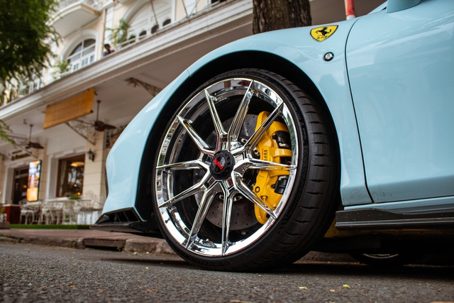 Ferrari F8 Spider độ ngoại thất tiền tỷ độc nhất Việt Nam: Bộ mâm là tâm điểm chú ý - Ảnh 3.