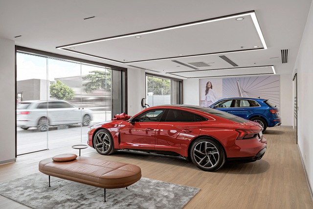Bên trong showroom Audi lớn nhất Việt Nam: Vốn đầu tư hơn 140 tỷ đồng, rộng 9.000 m2, có cả khu sửa chữa dành riêng cho xe điện - Ảnh 4.