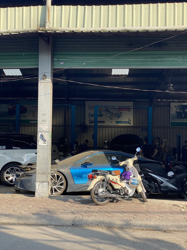 Loạt siêu phẩm xấu số tại Việt Nam vì mất lái: Nhẹ thì khôi phục, nặng thì rã phụ tùng đem bán - Ảnh 4. Loạt siêu phẩm xấu số tại Việt Nam vì mất lái: Nhẹ thì khôi phục, nặng thì rã phụ tùng đem bán - Ảnh 4.