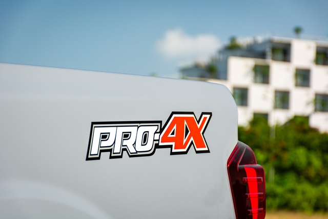 Đánh giá Nissan Navara 2022: Động cơ, lốp mới thay đổi hẳn trải nghiệm lái - Ảnh 7. Đánh giá Nissan Navara 2022: Động cơ, lốp mới thay đổi hẳn trải nghiệm lái - Ảnh 7.