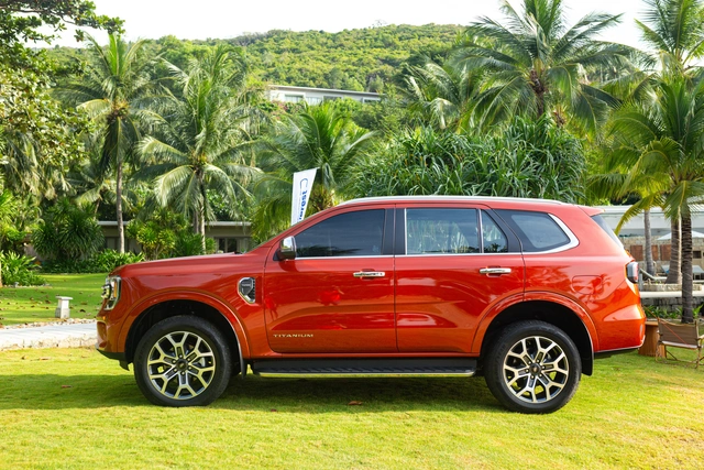 Đánh giá nhanh Ford Everest 2022: Đi phượt chỉ cần đảo vô lăng - Ảnh 8. Đánh giá nhanh Ford Everest 2022: Đi phượt chỉ cần đảo vô lăng - Ảnh 8.
