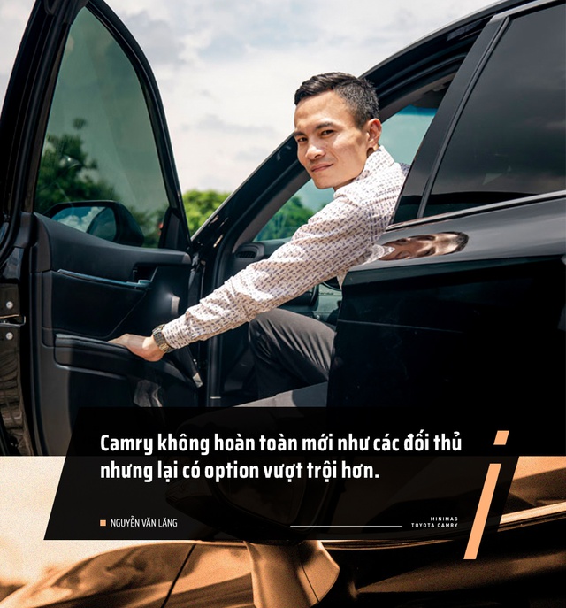 Chốt Toyota Camry trong 15 phút, Giám đốc 8X đánh giá: ‘Ngồi sau sướng thật, cầm vô lăng còn bất ngờ hơn’ - Ảnh 5.