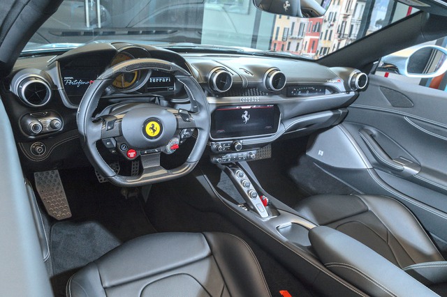 Ferrari Portofino M đầu tiên về Việt Nam - Siêu xe mui trần hoàn toàn mới cho giới siêu giàu - Ảnh 2.