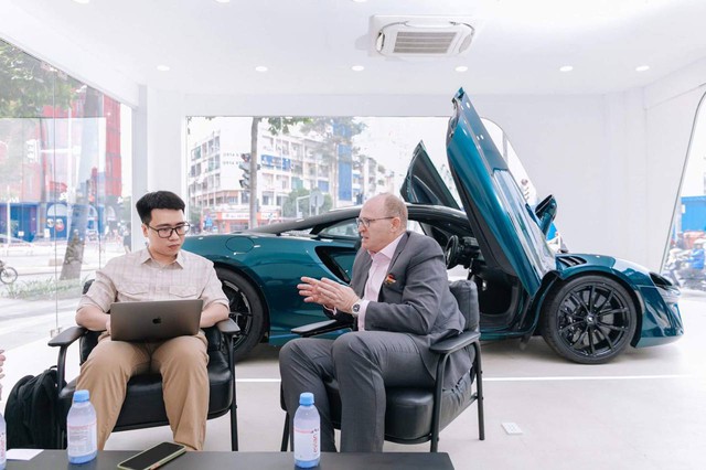 Sếp McLaren: Việt Nam là thị trường tiềm năng với nhiều người trẻ giàu có, đam mê xe và am hiểu công nghệ - Ảnh 1.