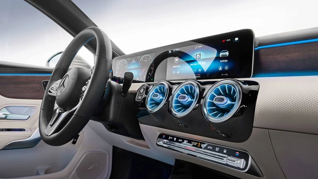 Mercedes-Benz A-Class úp mở thiết kế lưới tản nhiệt mới - Ảnh 3.