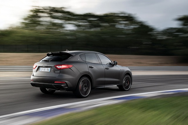 Maserati Levante Trofeo với động cơ siêu xe Ferrari đầu tiên tại Việt Nam có giá 15 tỷ đồng - Ảnh 4.