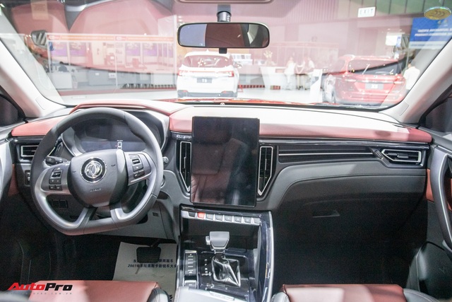 Cận cảnh Dongfeng T5 giá khoảng 700 triệu đồng vừa ra mắt Việt Nam: Đấu Honda CR-V bằng động cơ mác BMW, công nghệ tràn ngập - Ảnh 5.