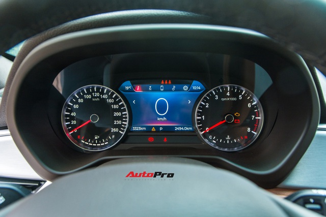 Mới chạy 3.000km, chủ xe VinFast Lux SA2.0 đã bán lại với giá hơn 1,5 tỷ đồng - Ảnh 11.