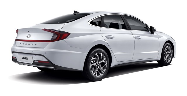 Đây là minh chứng không phải cứ xe mới là đẹp: Hyundai Sonata sốt sắng lên đời vì bị chê tơi tả - Ảnh 2.