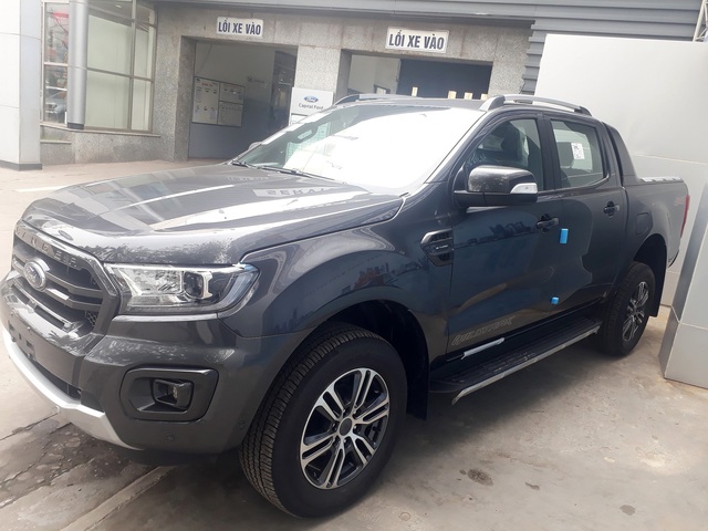 Ford Ranger Wildtrak 2020 đầu tiên về Việt Nam, phiên bản cũ giảm giá tới 80 triệu đồng - Ảnh 1.