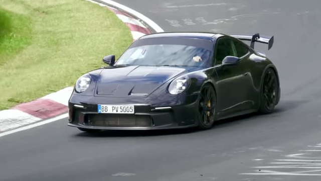 Porsche 911 GT3 lộ nội thất nhưng vòng tua máy 9.000 v/ph mới gây chú ý - Ảnh 3.