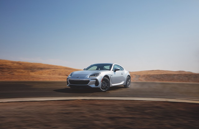 Ra mắt Subaru BRZ 2022 - Mới nhìn lại tưởng Porsche - Ảnh 1.