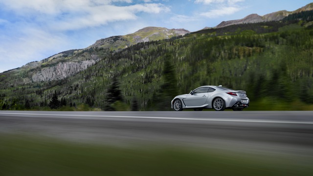 Ra mắt Subaru BRZ 2022 - Mới nhìn lại tưởng Porsche - Ảnh 3.