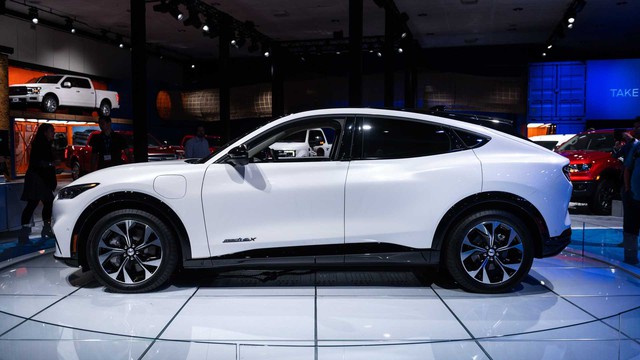 Ford sẽ có xe điện giá rẻ dưới 460 triệu đồng cho người dùng - Ảnh 1.
