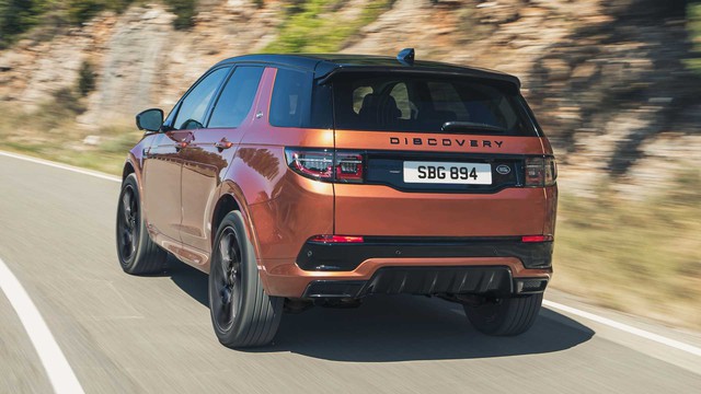 Chiều khách nhà giàu, Land Rover Discovery Sport bỏ bản thấp, thêm loạt công nghệ đỉnh  - Ảnh 2.