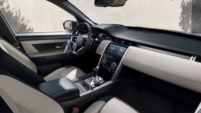 Chiều khách nhà giàu, Land Rover Discovery Sport bỏ bản thấp, thêm loạt công nghệ đỉnh  - Ảnh 3.