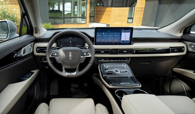 Ra mắt Lincoln Nautilus 2021: Đấu Lexus GX 460 bằng trang bị - Ảnh 1.