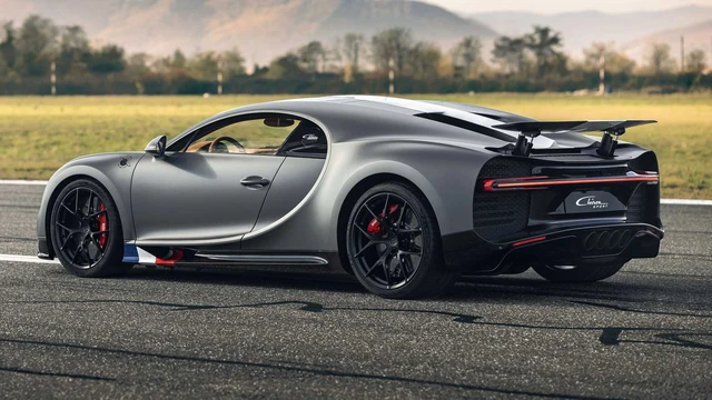 Ra mắt Bugatti Chiron Sport bản đặc biệt cho đại gia thích lái máy bay: Chưa thuế mà cũng đã 3,4 triệu USD - Ảnh 2.