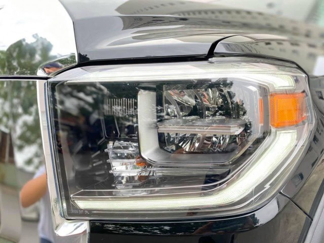 Siêu bán tải Toyota Tundra chạy 4 năm giữ giá gần 3 tỷ đồng: Thêm lựa chọn cho dân chơi chán Ford F-150 - Ảnh 2.