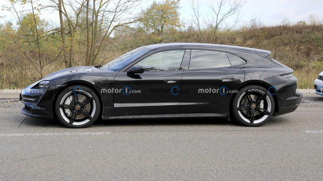 Porsche Taycan vừa mở bán ở Việt Nam thì đã lộ diện bản mới ở quê nhà  - Ảnh 1.