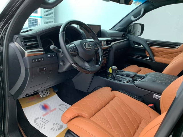 Sau 5.000km chạy lướt, Lexus LX 570 MBS hiếm hoi vẫn giữ giá gần 10 tỷ đồng - Ảnh 4.