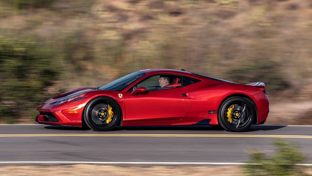 Siêu xe Ferrari hoàn toàn mới được hé lộ dần: Động cơ V6 hybrid đặt giữa, tổng công suất 700 mã lực - Ảnh 1.