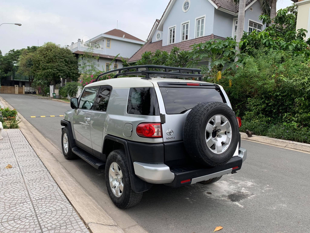 Vượt ngưỡng 100.000km, Toyota FJ Cruiser vẫn đắt ngang ngửa đàn em Fortuner thế hệ mới - Ảnh 3.