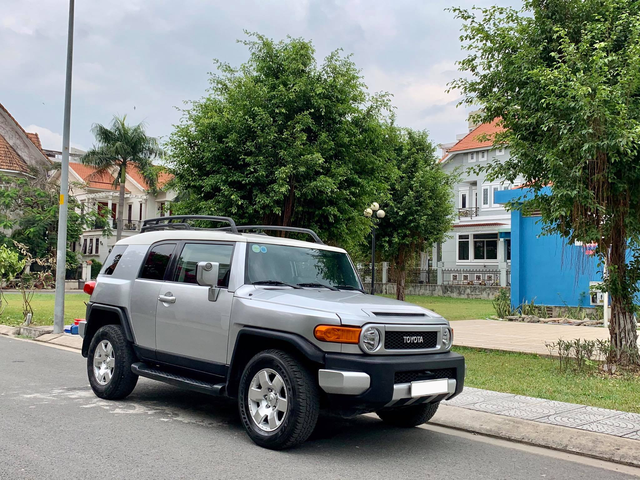 Vượt ngưỡng 100.000km, Toyota FJ Cruiser vẫn đắt ngang ngửa đàn em Fortuner thế hệ mới - Ảnh 6.