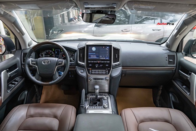 Toyota Land Cruiser VXS Executive Lounge 2021 đầu tiên Việt Nam có gì để thuyết phục nhà giàu Việt xuống tiền hơn 6 tỷ đồng? - Ảnh 3.
