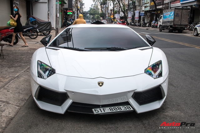 Vừa đón Tết Hà Nội xong, Lamborghini Aventador pô to nhất Việt Nam bất ngờ xuất hiện trên phố Sài Gòn - Ảnh 13.