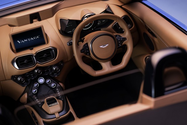 Aston Martin nâng cấp Vantage Roadster, nhận được vô số khen ngợi chỉ nhờ 1 thay đổi duy nhất nhưng lại nhanh nhất thế giới - Ảnh 4.