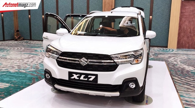 Ra mắt Suzuki XL7 - SUV của Ertiga đấu vua doanh số Xpander - Ảnh 4.