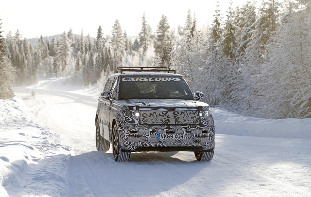 Range Rover Sport đời mới lần đầu lộ diện với 1 chi tiết cho thấy động cơ không hề tầm thường - Ảnh 1.
