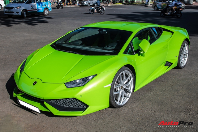 Phan Thành cầm lái Lamborghini Huracan khó bắt gặp nhất Việt Nam dạo phố - Ảnh 1.