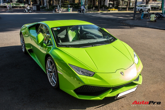 Phan Thành cầm lái Lamborghini Huracan khó bắt gặp nhất Việt Nam dạo phố - Ảnh 2.