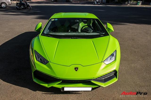 Phan Thành cầm lái Lamborghini Huracan khó bắt gặp nhất Việt Nam dạo phố - Ảnh 4.