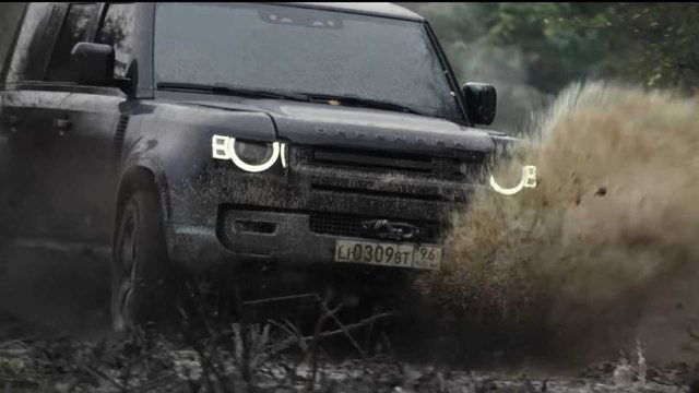 Land Rover Defender 2020 bay lượn như chim trong trailer mới của phim 007 - Ảnh 3.