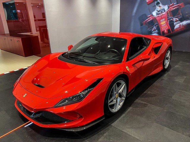 Ferrari F8 Tributo thứ hai bất ngờ cập bến Việt Nam, khác biệt với chiếc đầu tiên nhờ chi tiết này - Ảnh 2.