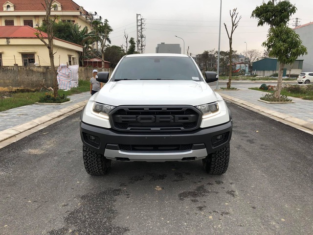 Vừa mua 1 tháng, Ford Ranger Raptor 2019 mới 100% đã bị bán với giá dưới 1,1 tỷ đồng - Ảnh 1.