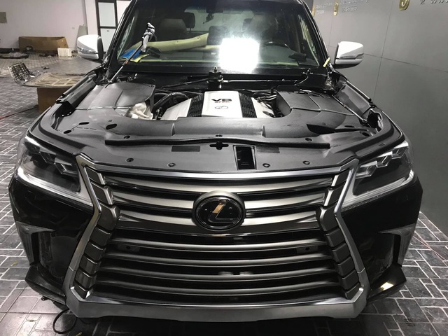 Dân chơi Việt lột xác ‘đồ cổ’ Lexus LX 470 thành LX 570 đời mới: Xe 1 tỷ trông như xe 8 tỷ, người thường khó nhận ra - Ảnh 3.