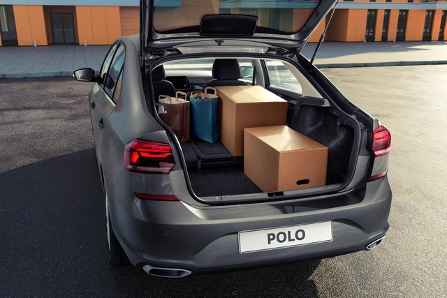 Trớ trêu Volkswagen Polo sedan: Không phải Volkswagen, chẳng phải Polo mà cũng không phải sedan nốt! - Ảnh 2.