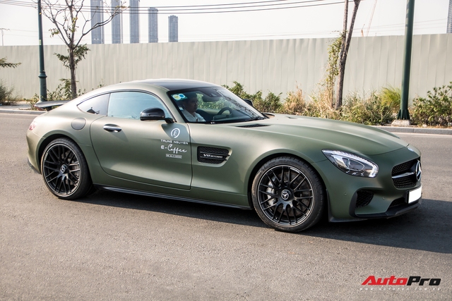 Mercedes-AMG GT S Edition 1 của ông Đặng Lê Nguyên Vũ bất ngờ xuất hiện trên phố Sài Gòn sau 3 năm vắng bóng - Ảnh 2.