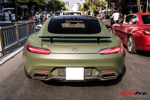 Mercedes-AMG GT S Edition 1 của ông Đặng Lê Nguyên Vũ bất ngờ xuất hiện trên phố Sài Gòn sau 3 năm vắng bóng - Ảnh 9.